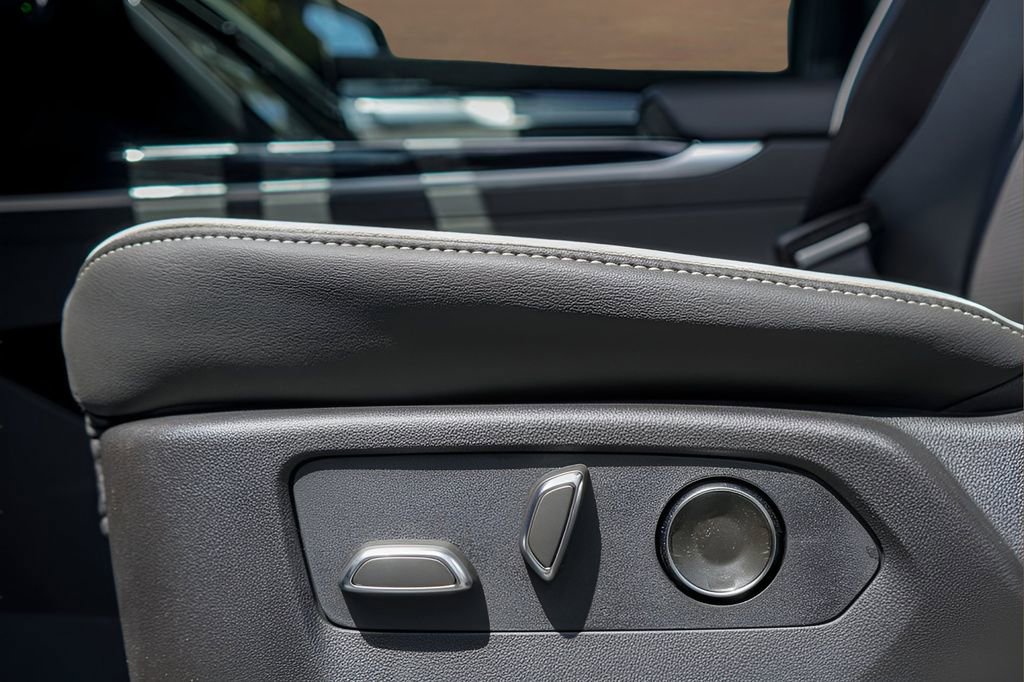 New 2026 Cadillac Escalade Sport w/ Touring Package image 18