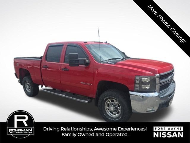 Used 2007 Chevrolet Silverado 2500 LT w/ 1LT Convenience Package AWD/4WD image 3