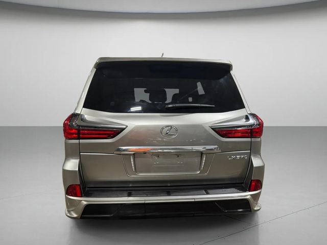Used 2020 Lexus LX 570 4WD w/ 3rd Row & Luxury Pkg image 4