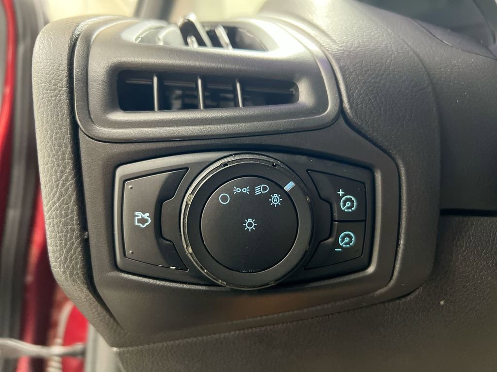 Used 2013 Ford Focus SE image 17