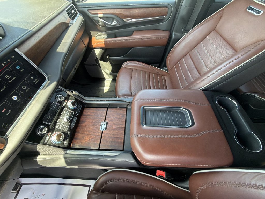 Used 2023 GMC Yukon XL Denali Ultimate AWD/4WD image 28