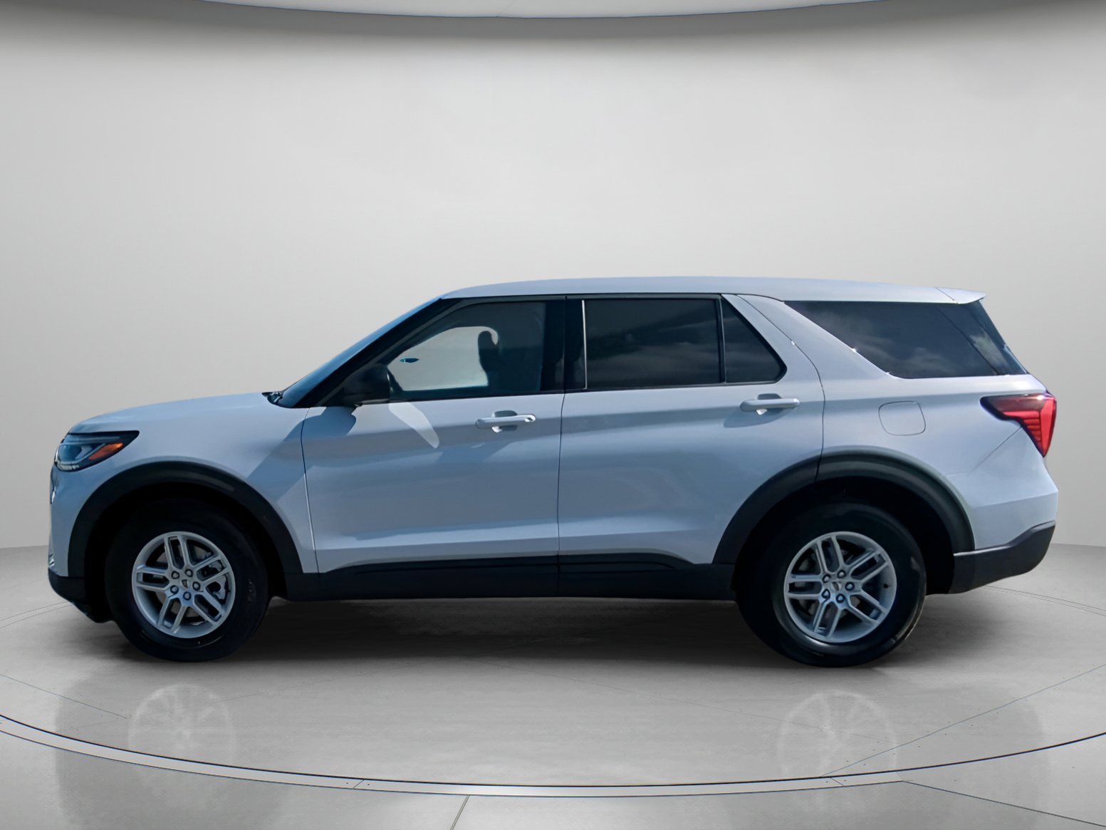 New 2026 Ford Explorer Active RWD image 16