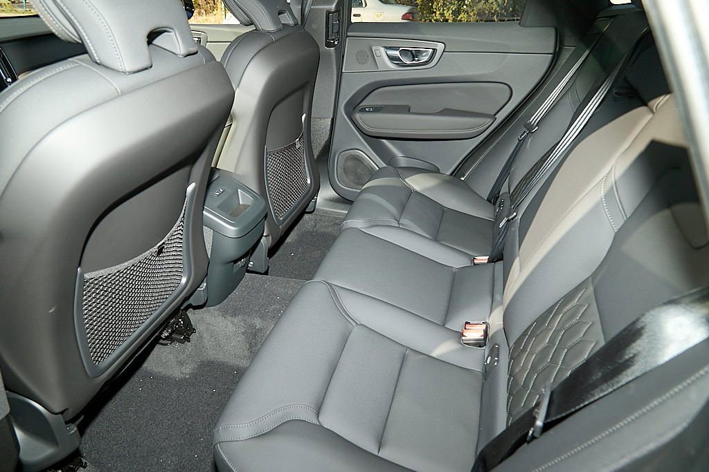 New 2026 Volvo XC60 B5 Plus w/ Protection Package Premier image 21