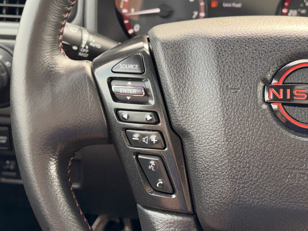 Used 2024 Nissan Titan PRO-4X w/ Pro-4x Convenience Package image 12