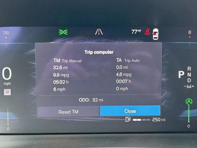 New 2025 Volvo XC40 B5 Ultra w/ Protection Package Premier image 39