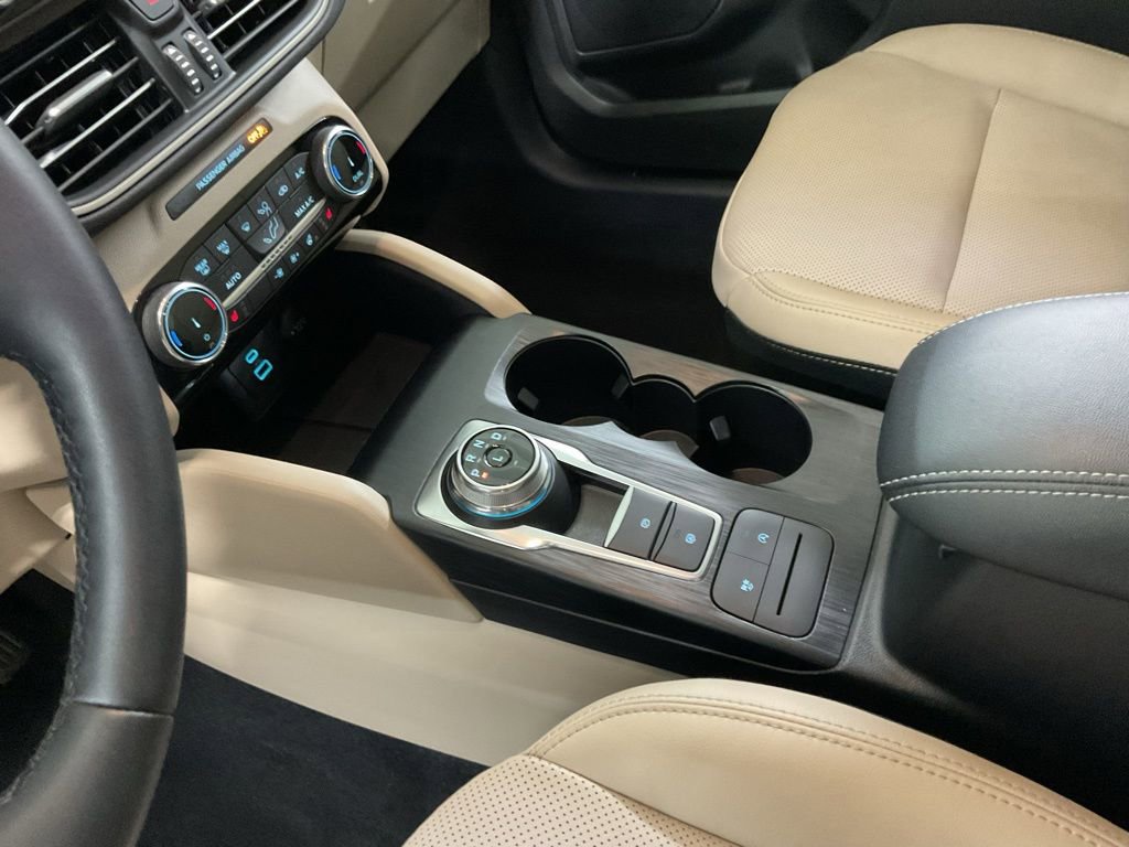 Used 2022 Ford Escape SEL image 18