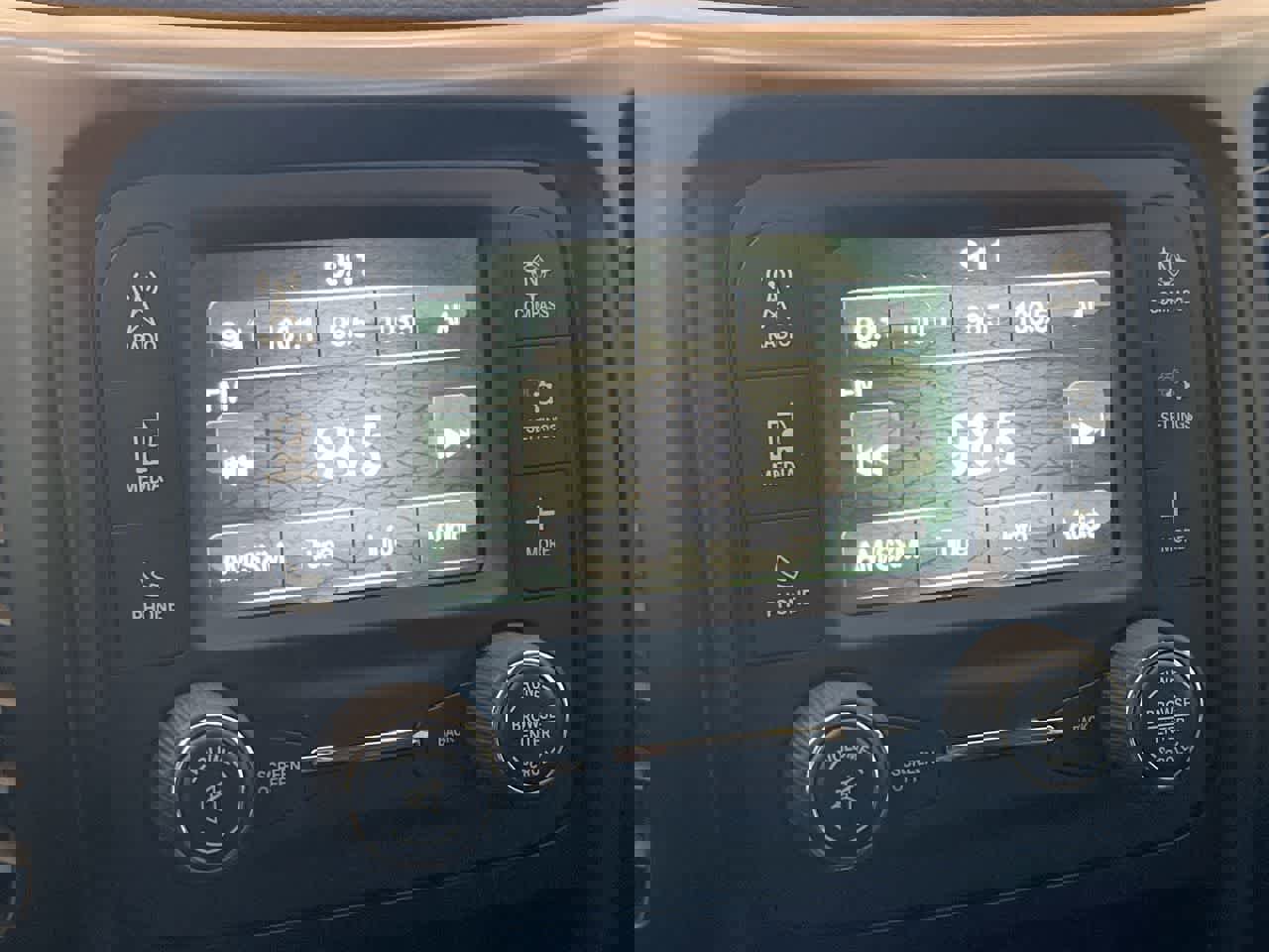 Used 2015 Jeep Cherokee Sport image 16