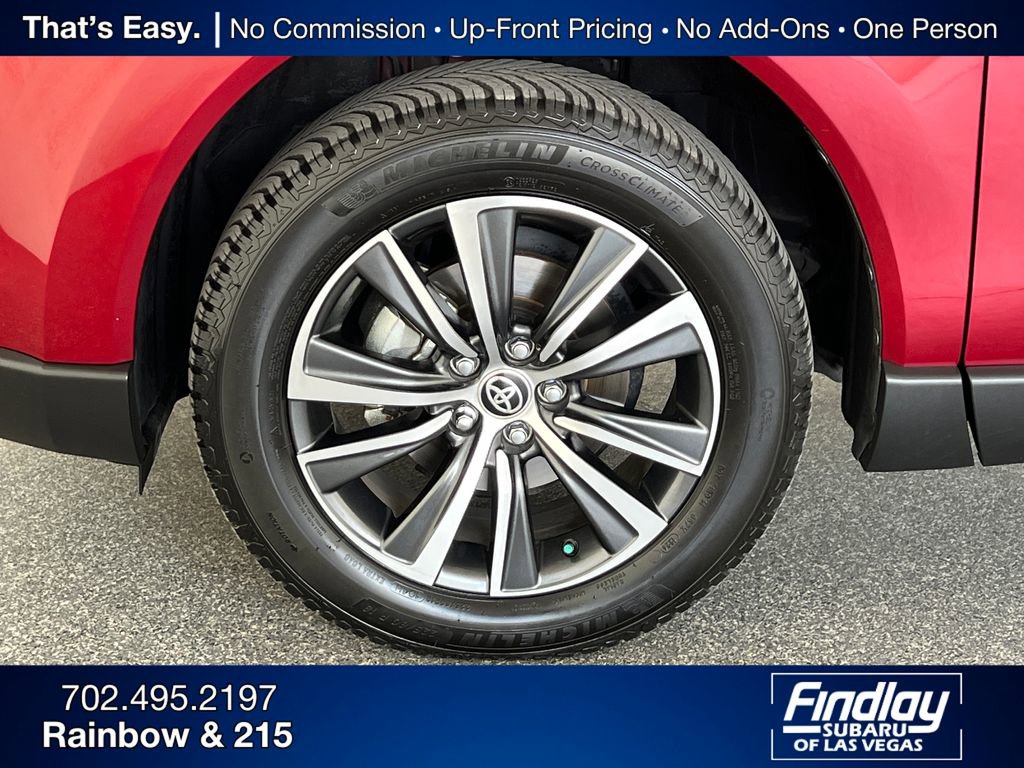 Used 2022 Toyota Venza XLE image 30