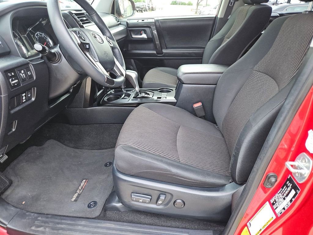 Used 2024 Toyota 4Runner TRD Off-Road AWD/4WD image 11