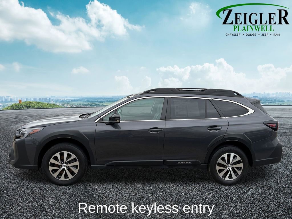 Used 2023 Subaru Outback Premium image 3