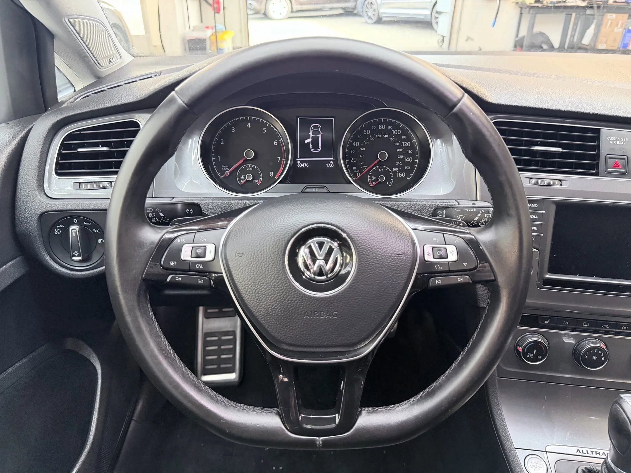 Used 2017 Volkswagen Golf Alltrack SE image 15