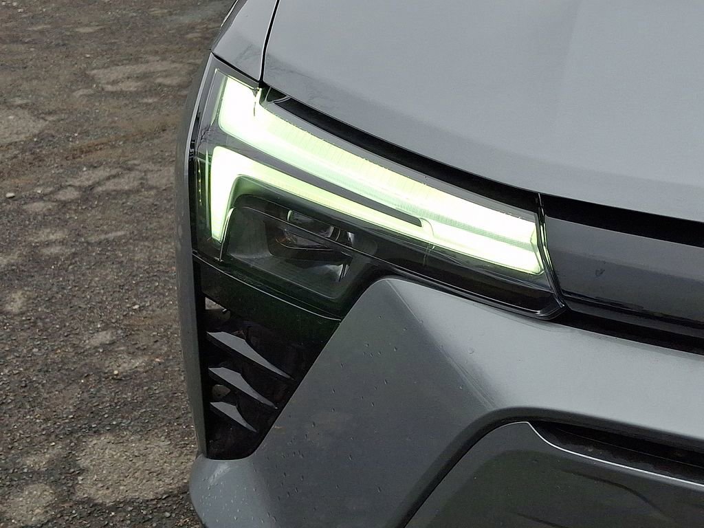 Used 2025 Chevrolet Blazer EV LT AWD/4WD image 36