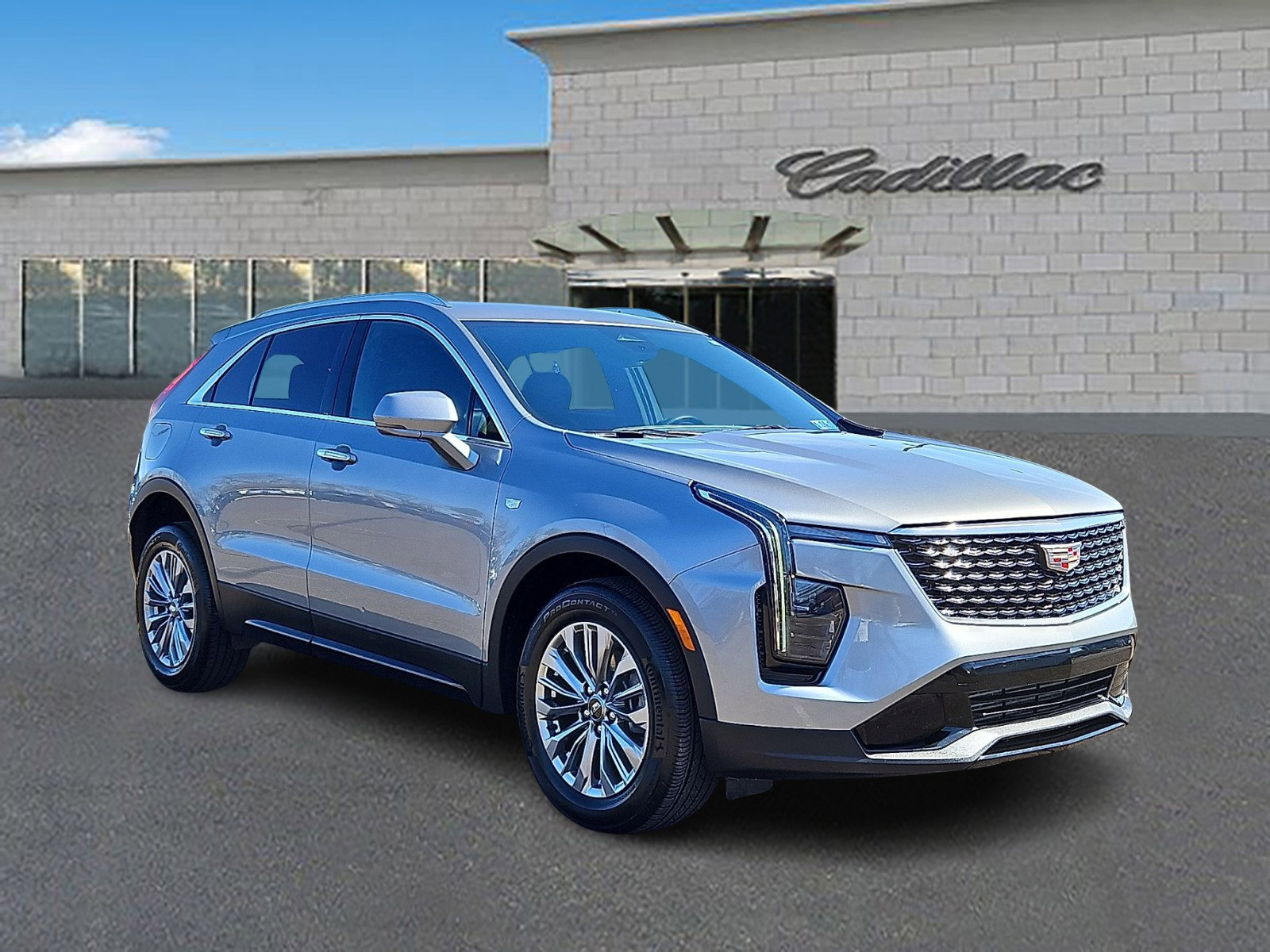 Certified 2024 Cadillac XT4 Premium Luxury image 3