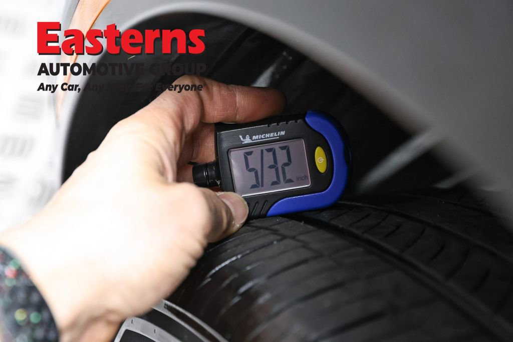 Used 2025 Mitsubishi Outlander SE image 29