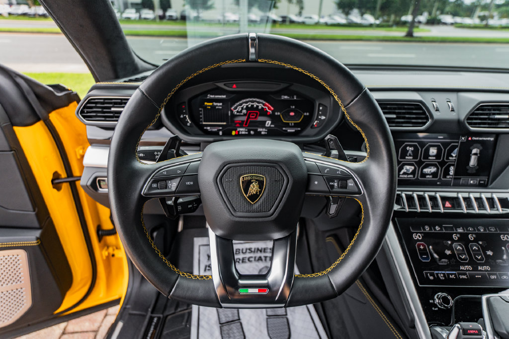 Used 2019 Lamborghini Urus AWD/4WD image 24