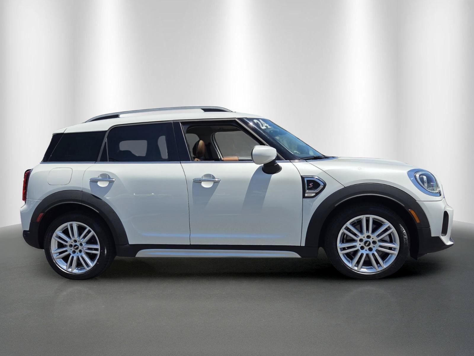 Certified 2024 MINI Cooper Countryman S w/ Signature Upholstery Package FWD image 8
