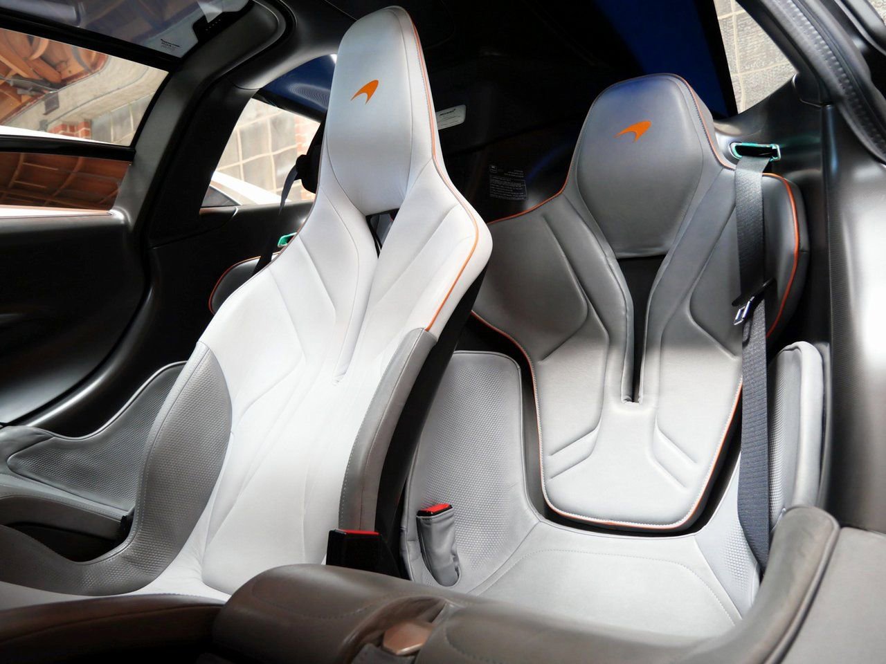 Used 2020 McLaren Speedtail RWD image 20