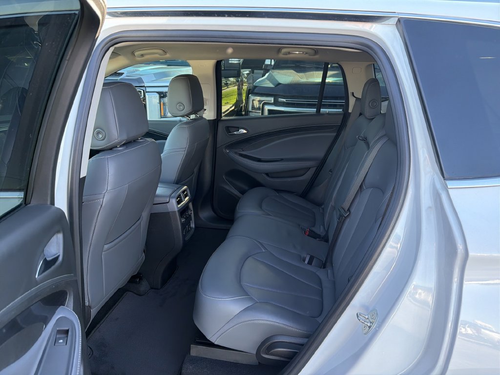 Used 2020 Buick Envision Essence FWD image 19