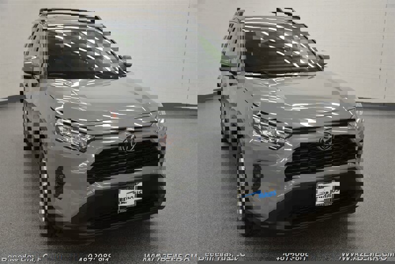 Used 2019 Toyota RAV4 XLE w/ Convenience Package image 6