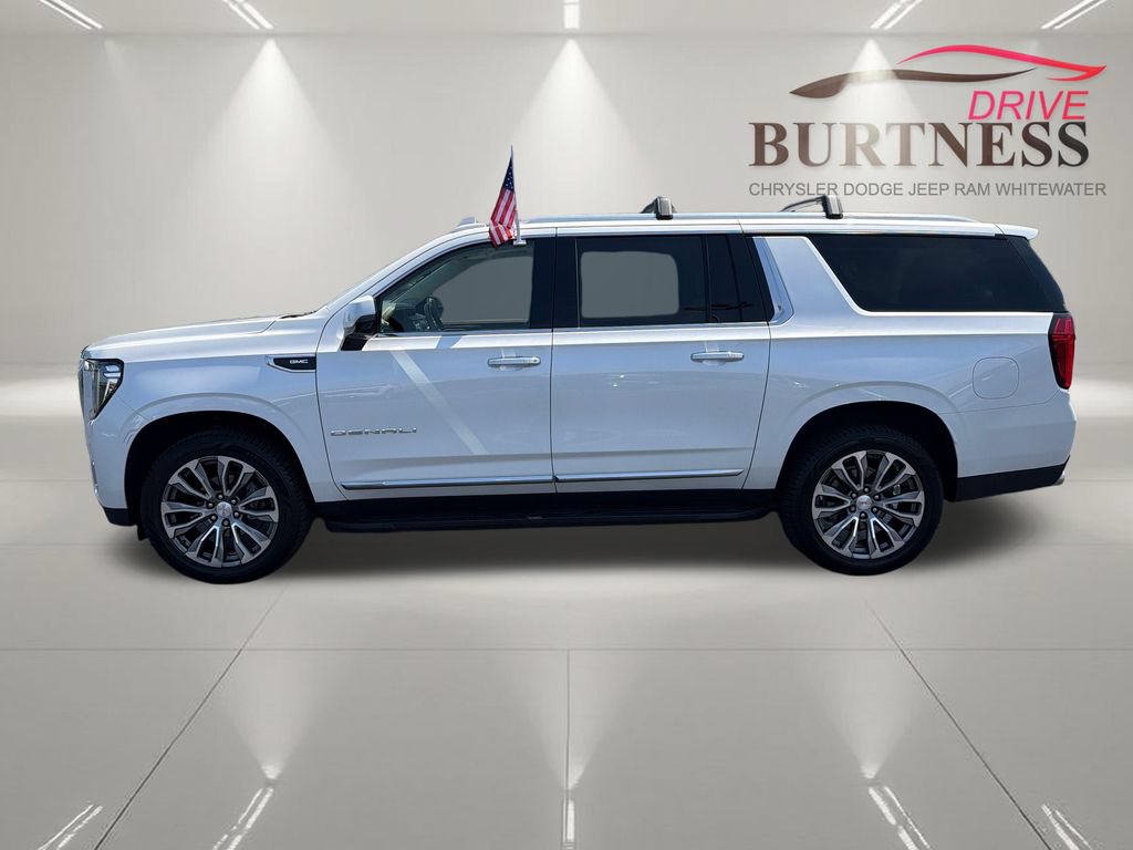 Used 2021 GMC Yukon XL Denali w/ LPO, Illumination Package AWD/4WD image 3