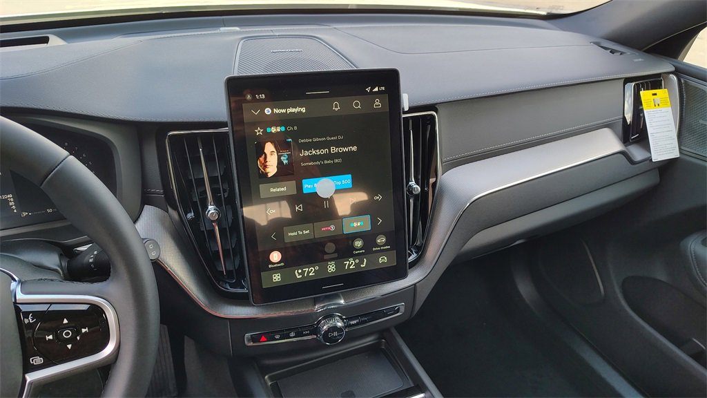 New 2026 Volvo XC60 B5 Ultra w/ Climate Package image 19