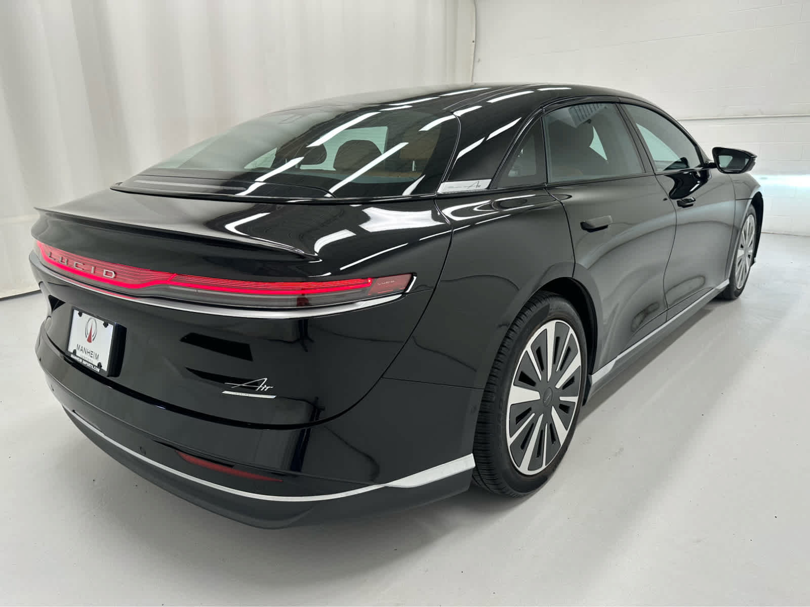 Used 2025 Lucid Air Touring AWD/4WD image 8
