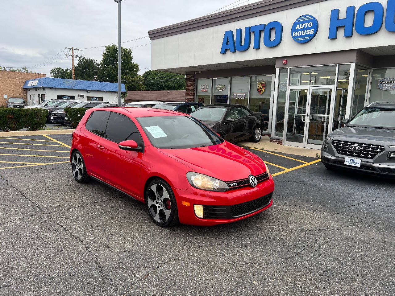 Used 2012 Volkswagen Golf 2-Door FWD image 3
