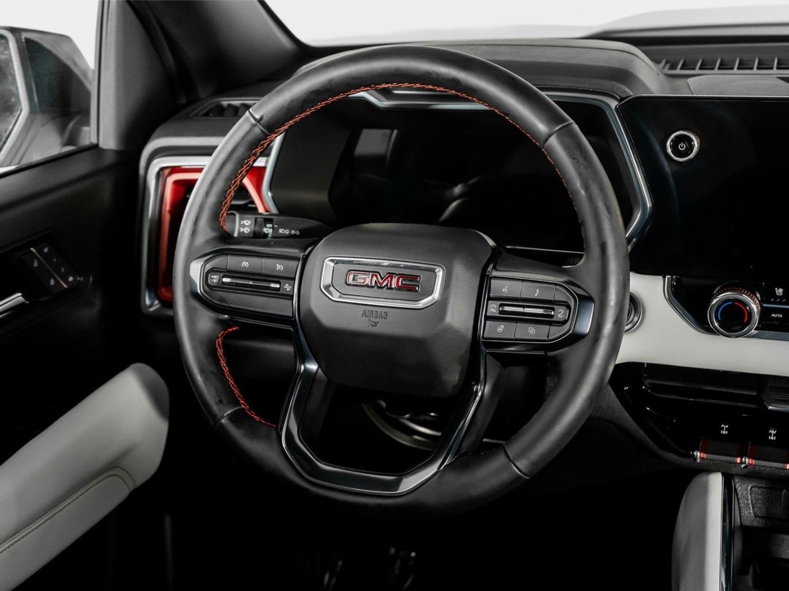 Used 2025 GMC Canyon AT4 w/ AT4X Package image 49