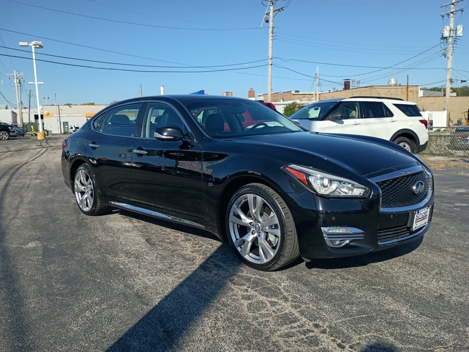 Used 2018 INFINITI Q70 L 3.7 w/ Sensory Package AWD/4WD image 3