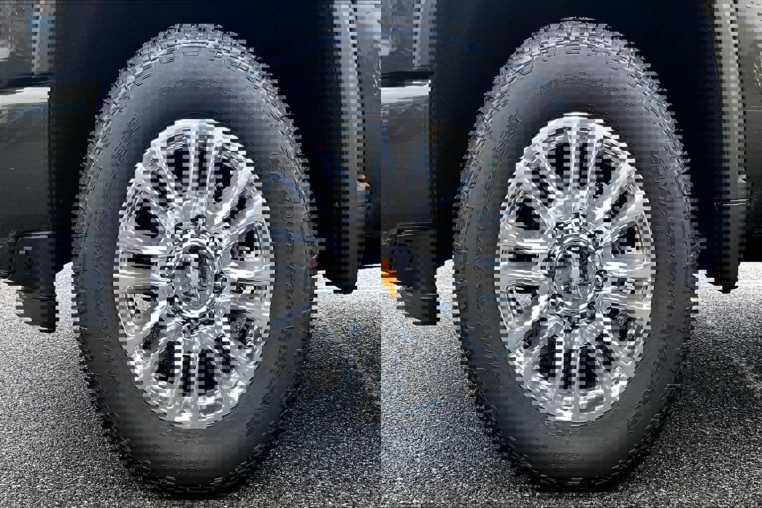 Used 2023 Chevrolet Silverado 2500 High Country image 9