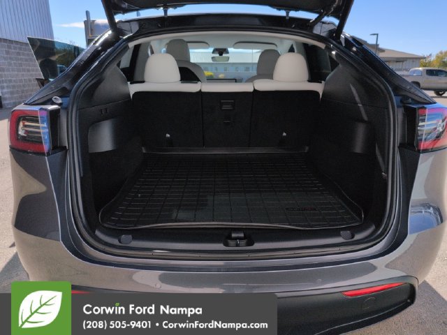Used 2022 Tesla Model Y Long Range AWD/4WD image 26
