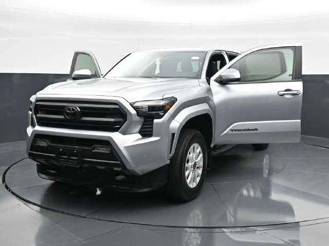 Used 2024 Toyota Tacoma SR5 AWD/4WD image 47