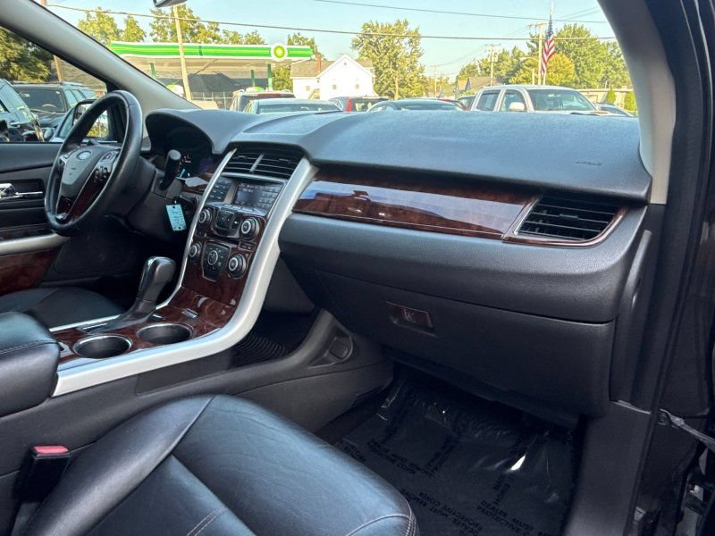 Used 2013 Ford Edge SEL AWD/4WD image 16