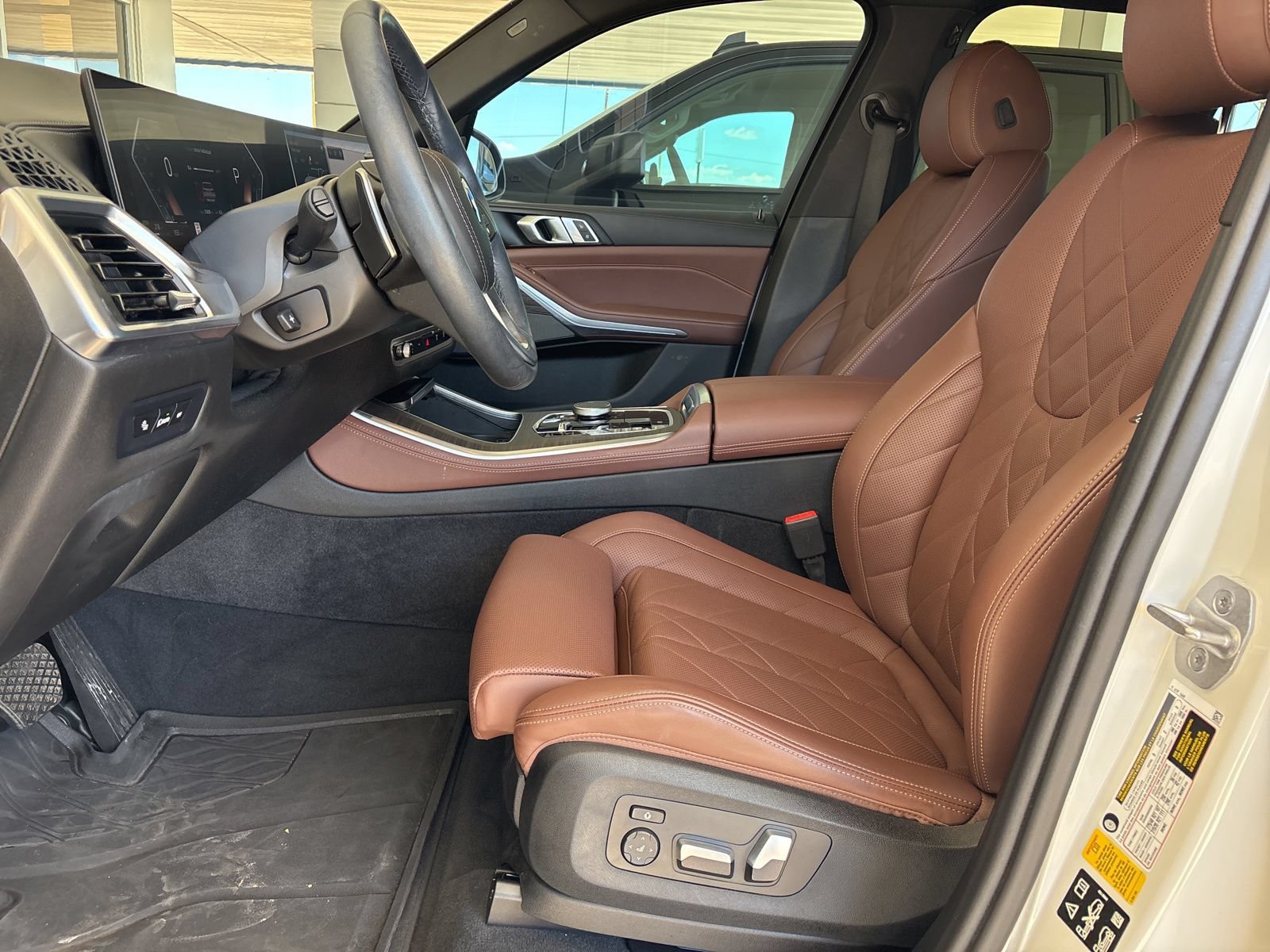 Used 2024 BMW X5 xDrive40i w/ Premium Package AWD/4WD image 15