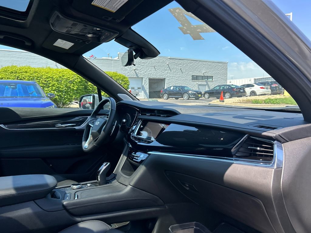 Used 2024 Cadillac XT6 Sport w/ Technology Package AWD/4WD image 43