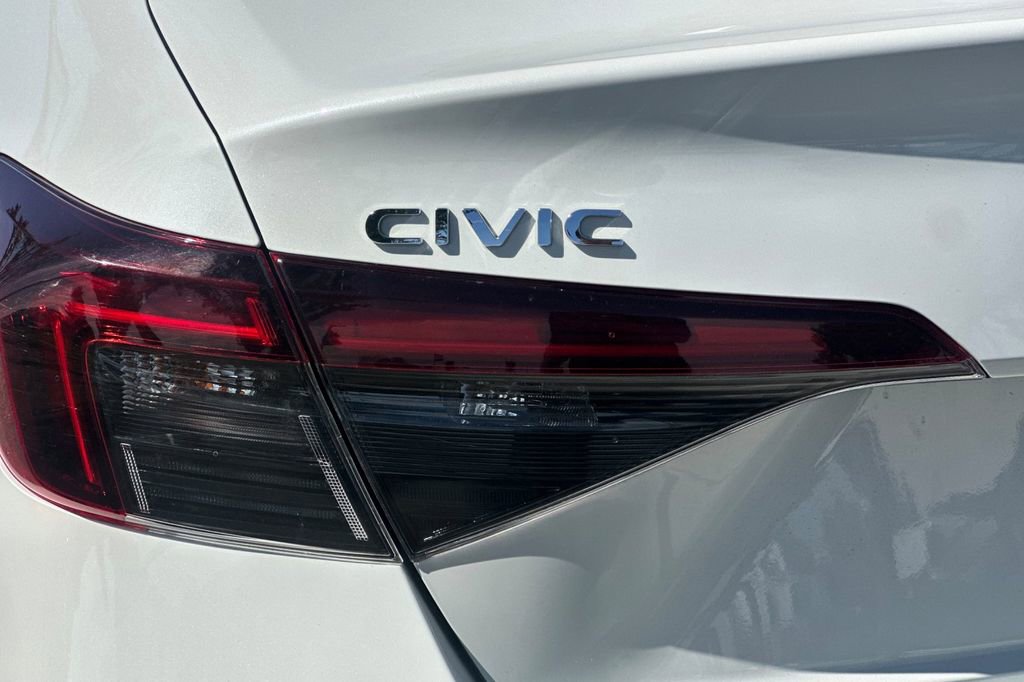 Used 2025 Honda Civic Sport image 24