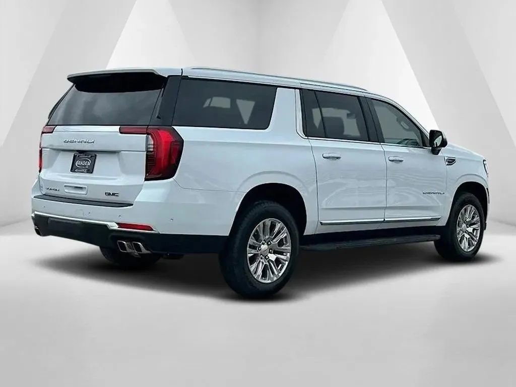 New 2026 GMC Yukon XL Denali w/ LPO, Floor Liner Package image 9
