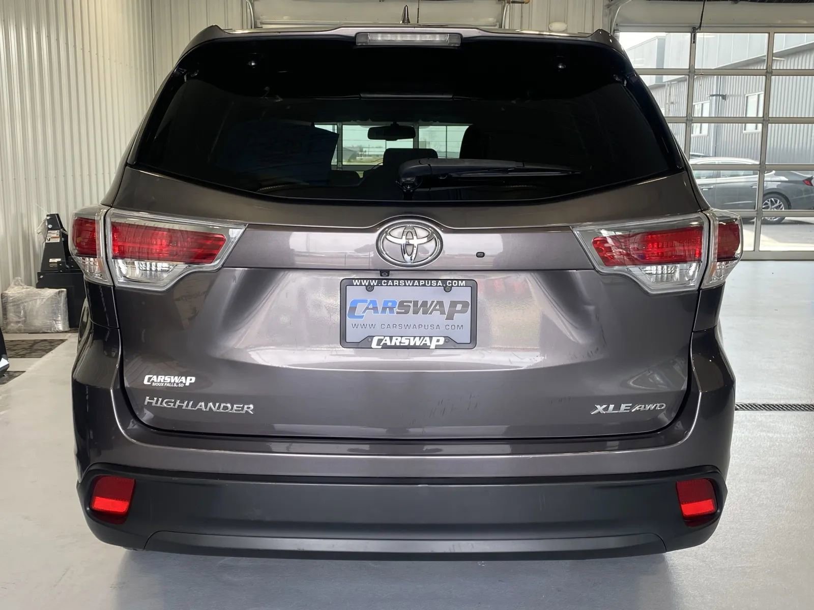 Used 2014 Toyota Highlander XLE AWD/4WD image 4