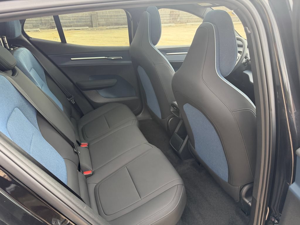Certified 2025 Volvo EX30 Ultra w/ Protection Package Premier AWD/4WD image 25