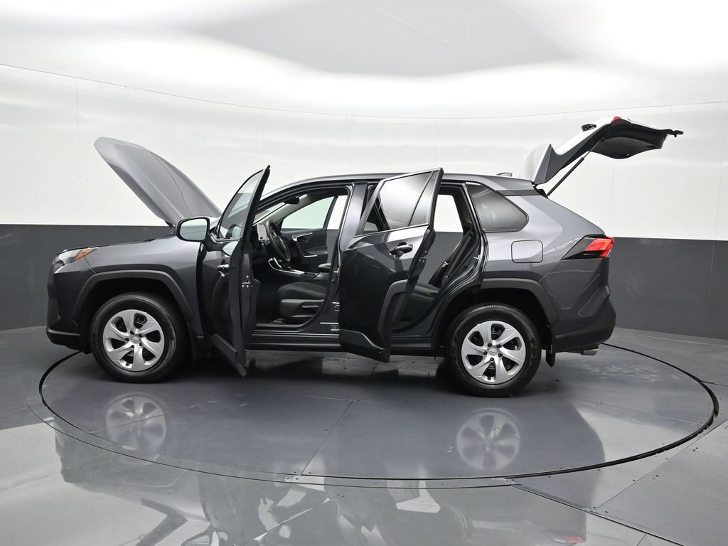 Used 2024 Toyota RAV4 LE image 33