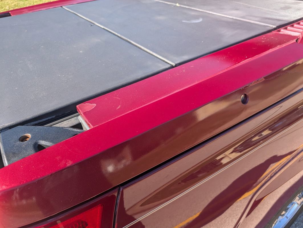 Used 2005 Cadillac Escalade EXT image 29