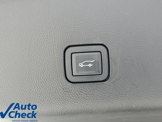 Used 2023 Chevrolet Traverse LT FWD image 11