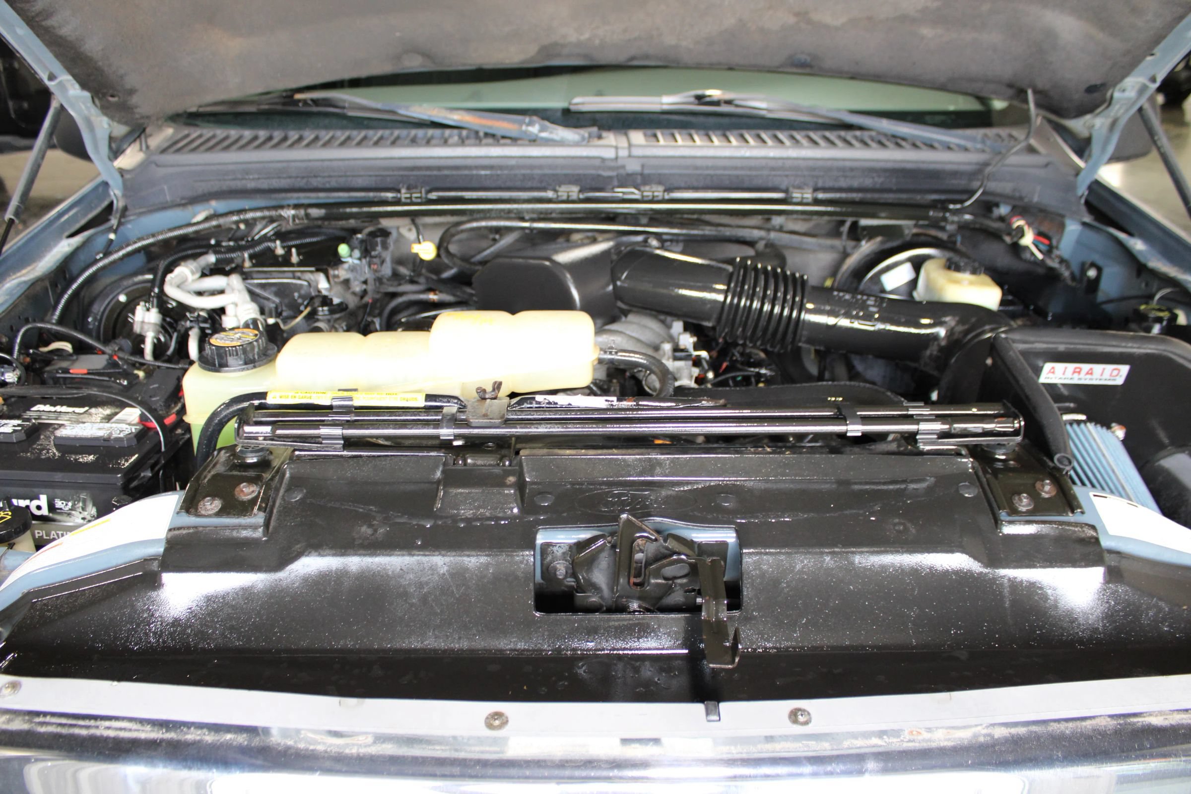 Used 2000 Ford Excursion XLT AWD/4WD image 38