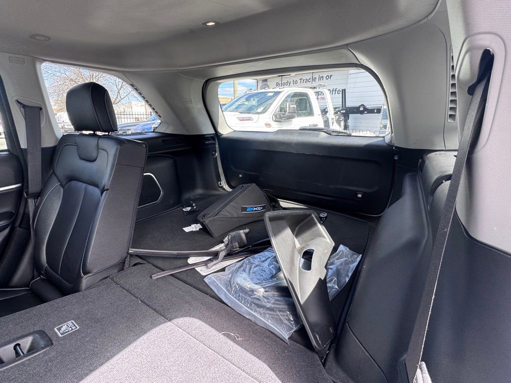 Used 2024 Jeep Grand Cherokee Limited 4xe w/ Luxury Tech Group II image 17