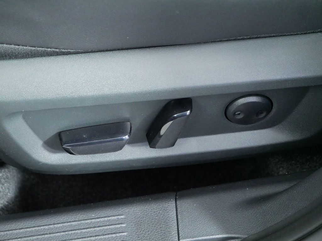 Used 2026 Nissan Rogue SV w/ Rock Creek Premium Package image 22