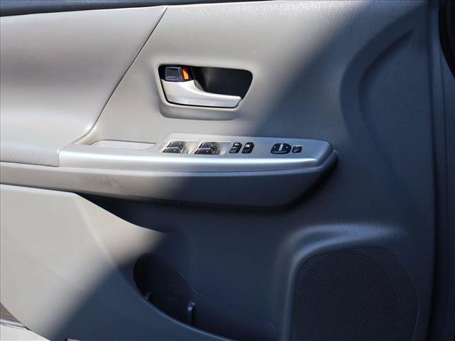 Used 2012 Toyota Prius V Five FWD image 10