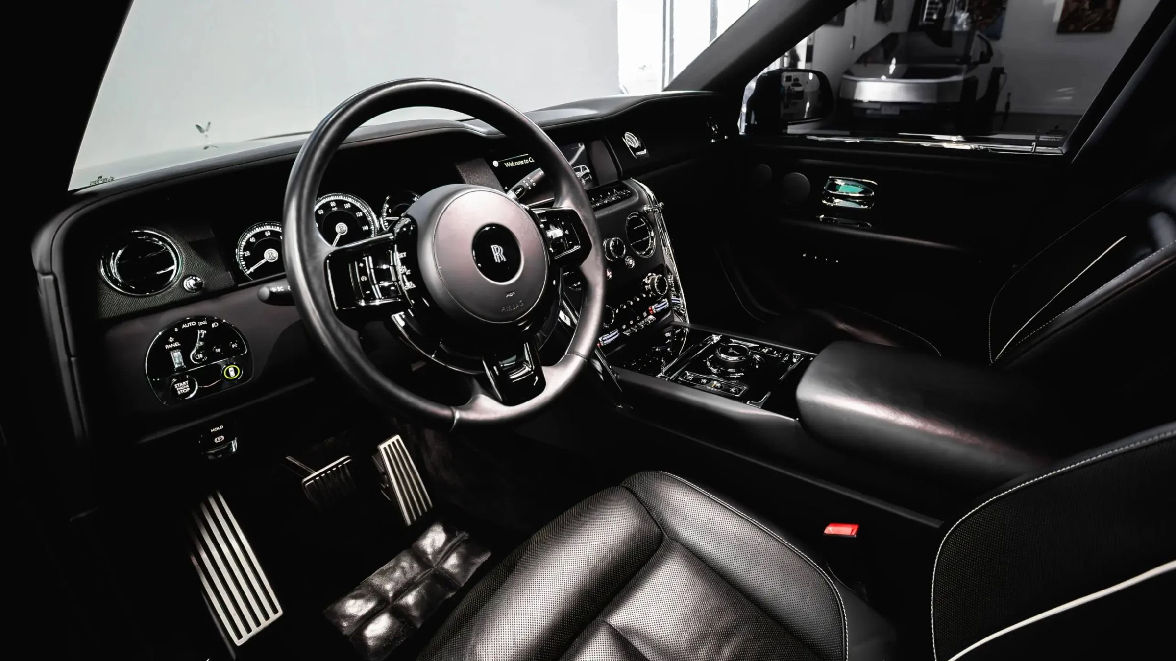 Used 2021 Rolls-Royce Cullinan image 23