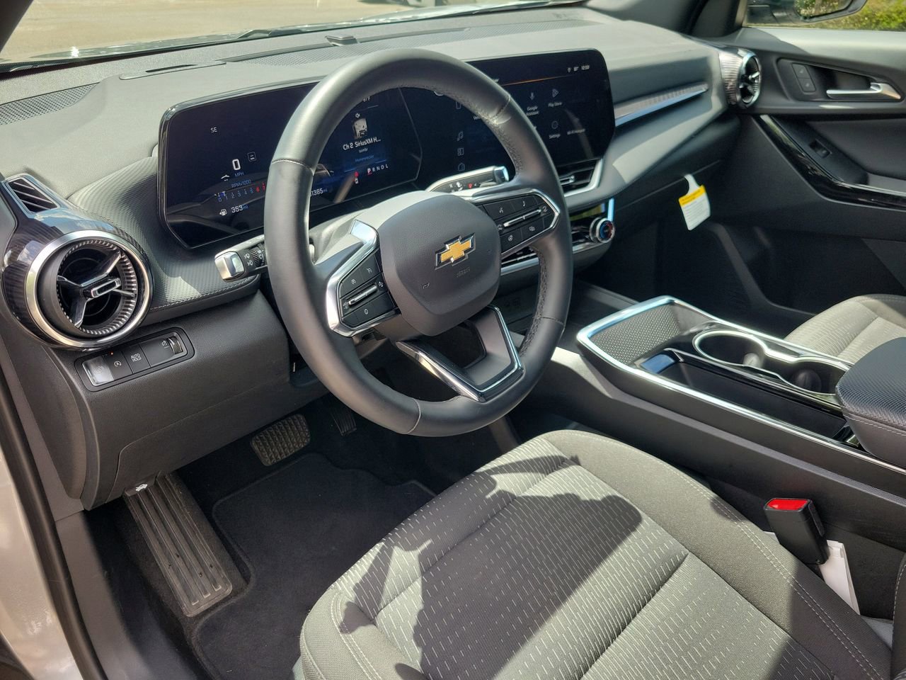 Used 2025 Chevrolet Equinox LT image 13