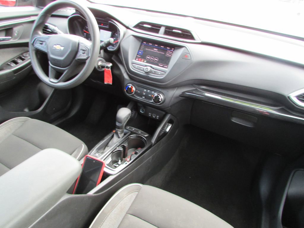 Used 2021 Chevrolet TrailBlazer LS image 21