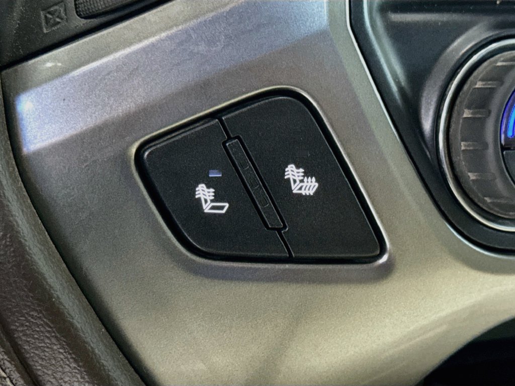 Used 2018 Chevrolet Silverado 1500 LTZ AWD/4WD image 19